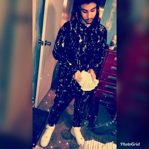 Meet your Posher, Derrick